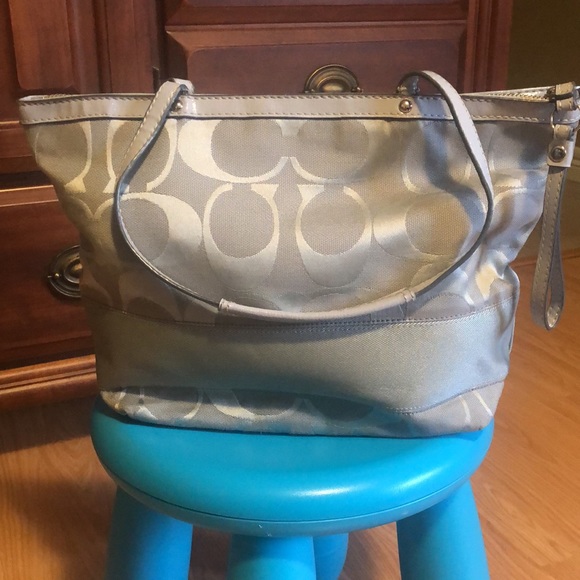 Coach Signature Stripe Small Tote Bag F17433 - Picture 2 of 7